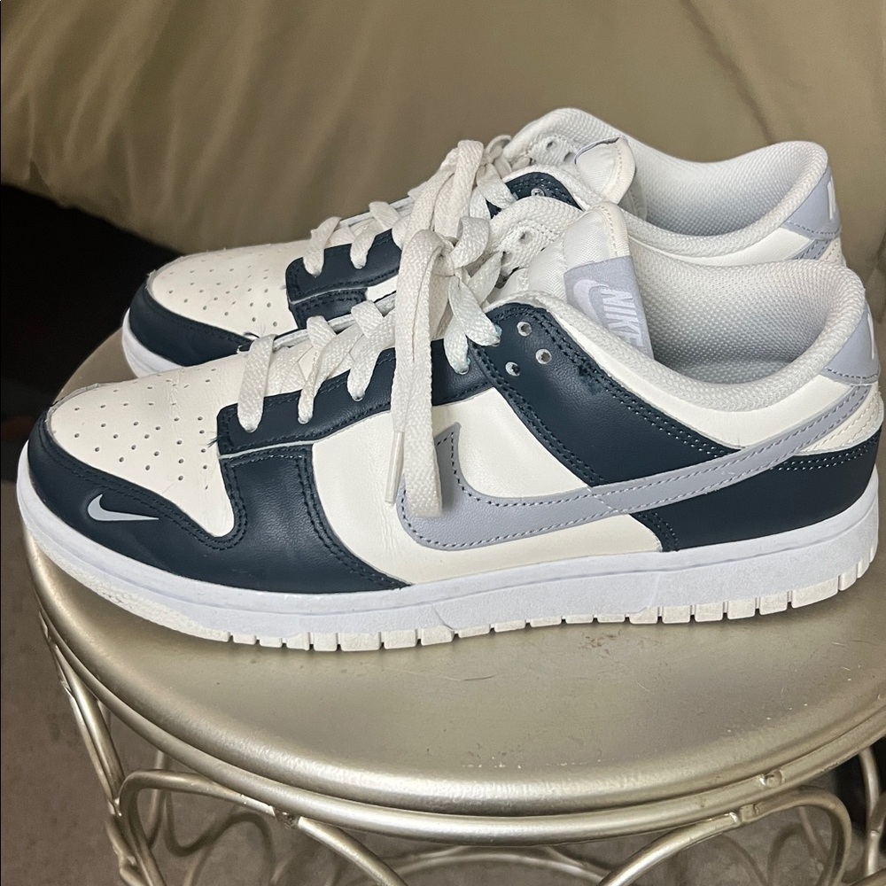 Nike Dunk Low - image 3